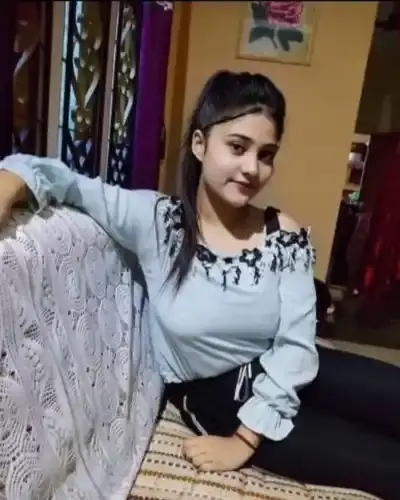Call Girls Service in Valpoi